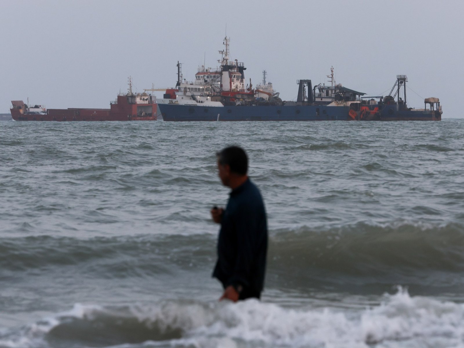 Iran prepares to keep economy alive as US threatens further sanctions