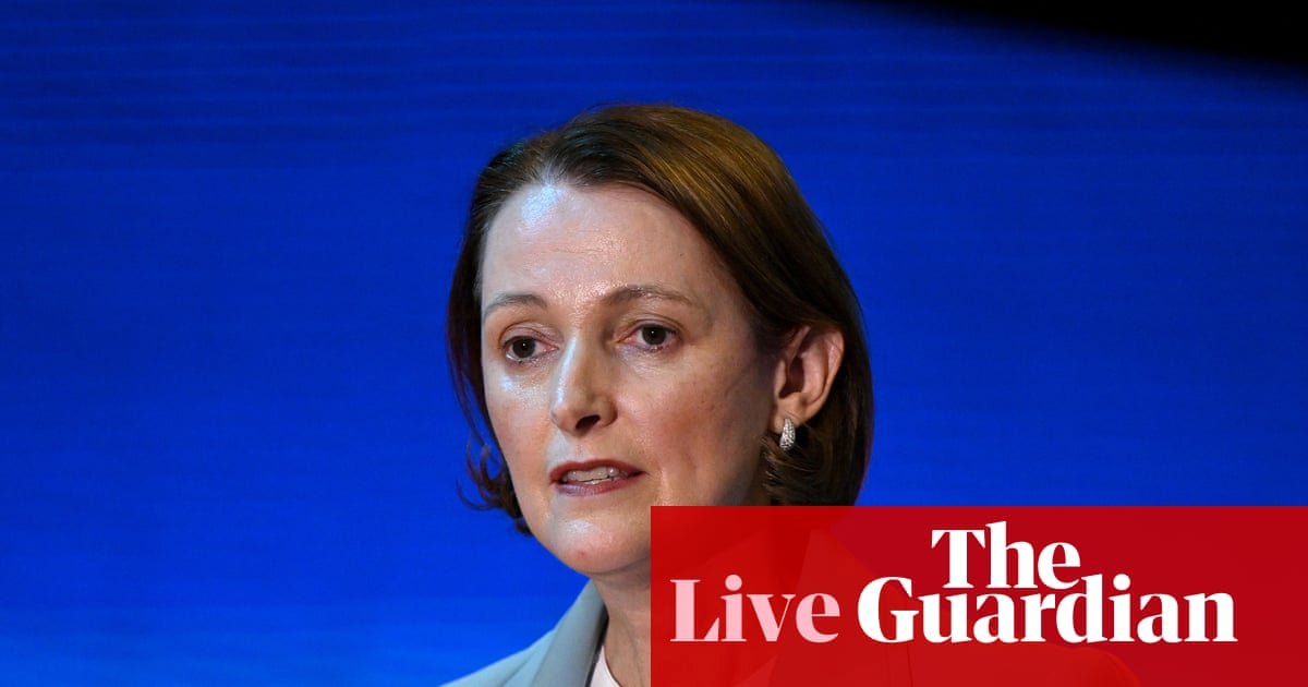 Australia politics live: Telstra pays CEO $6.8m for year despite nationwide outage; Victorian premier tells student protesters against Pauline Hanson to ‘stay in school’