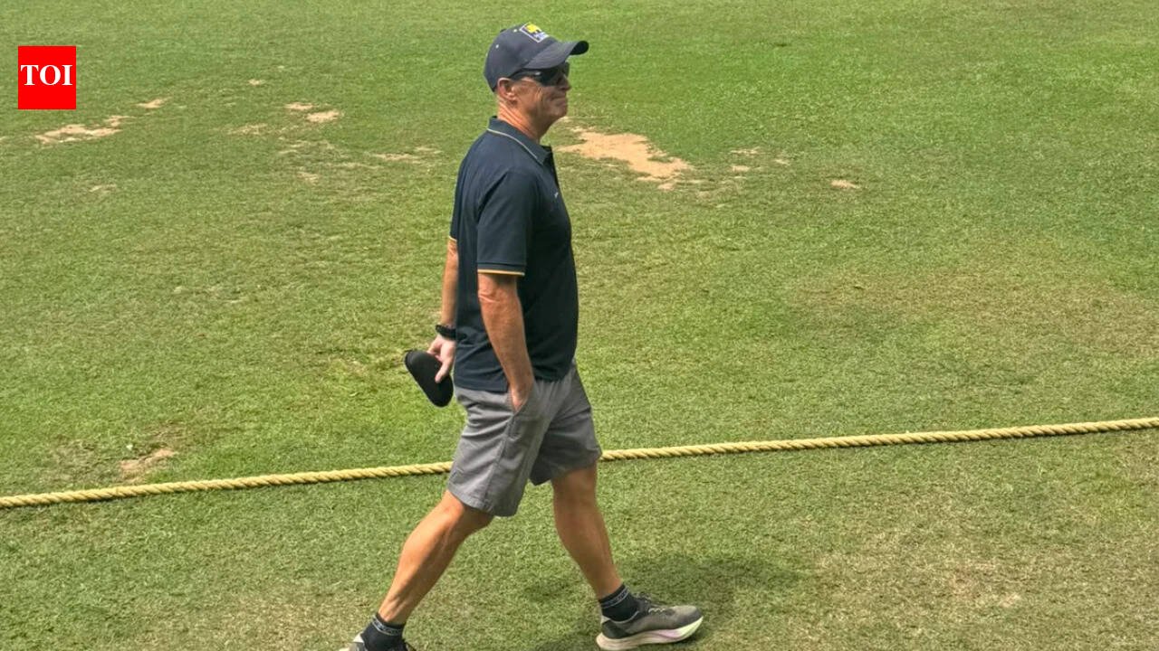 Gary Kirsten keeps close eye on India as Sri Lanka set visitors 207-run chase