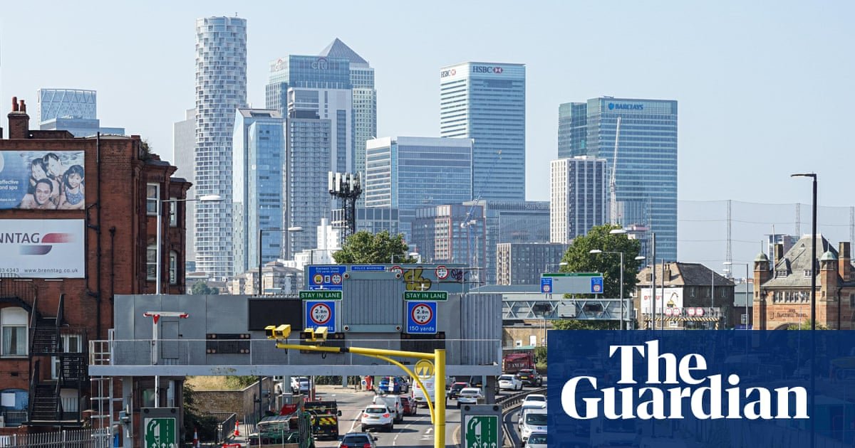 UK economic growth slows down as Iran war pushes up energy prices