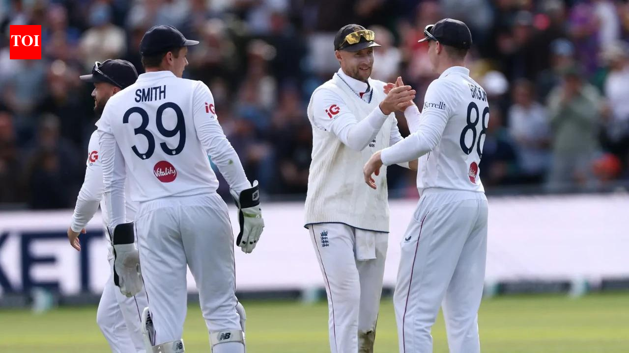 Root’s captaincy return begins in style as England crush Pakistan by innings and 103 runs