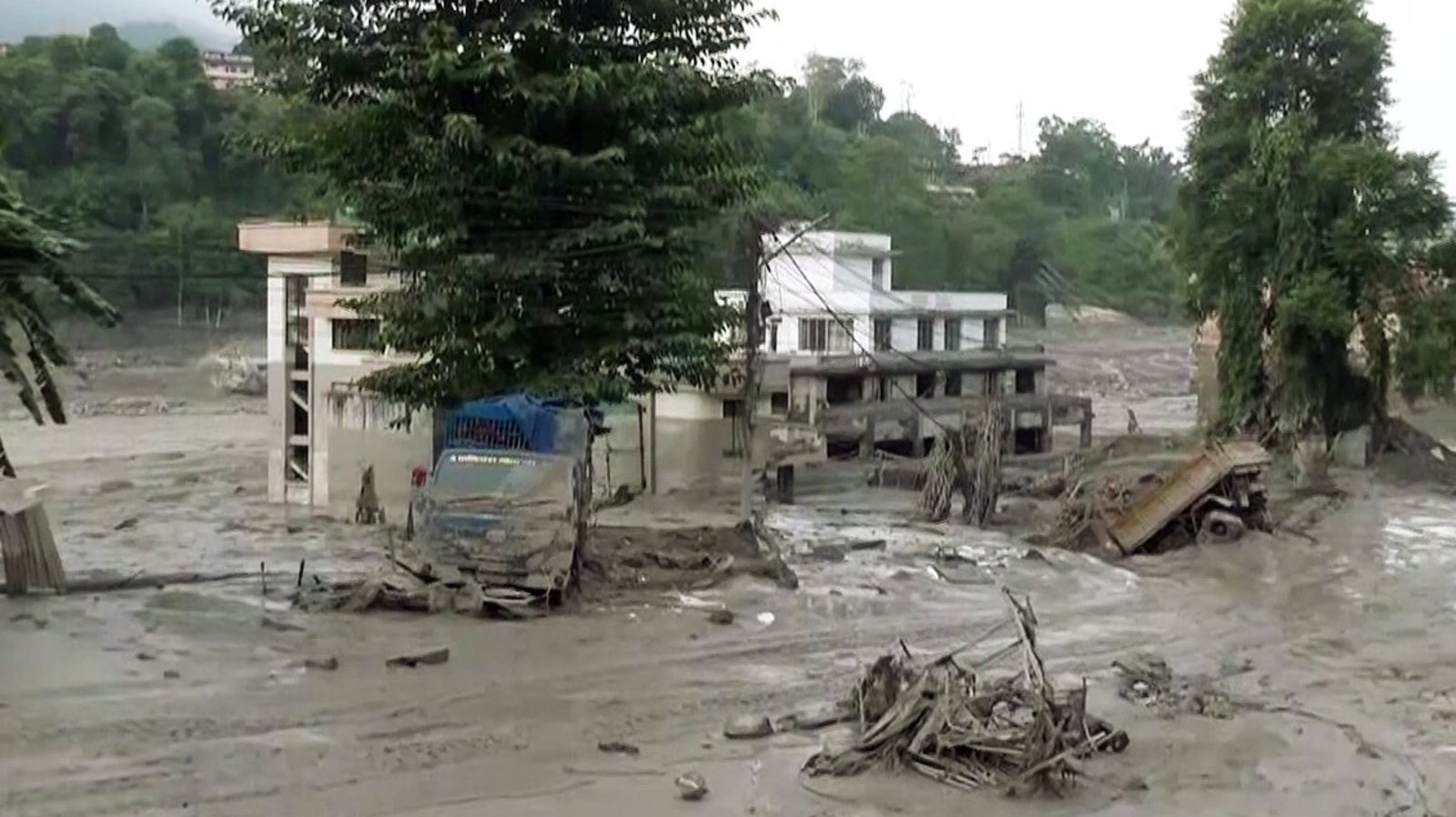 Nepal floods LIVE: China issues fresh flood warning; 290 Indians among 1,400 missing