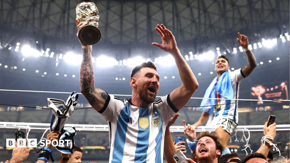 Goals, records, tears ... Messi's most iconic moments