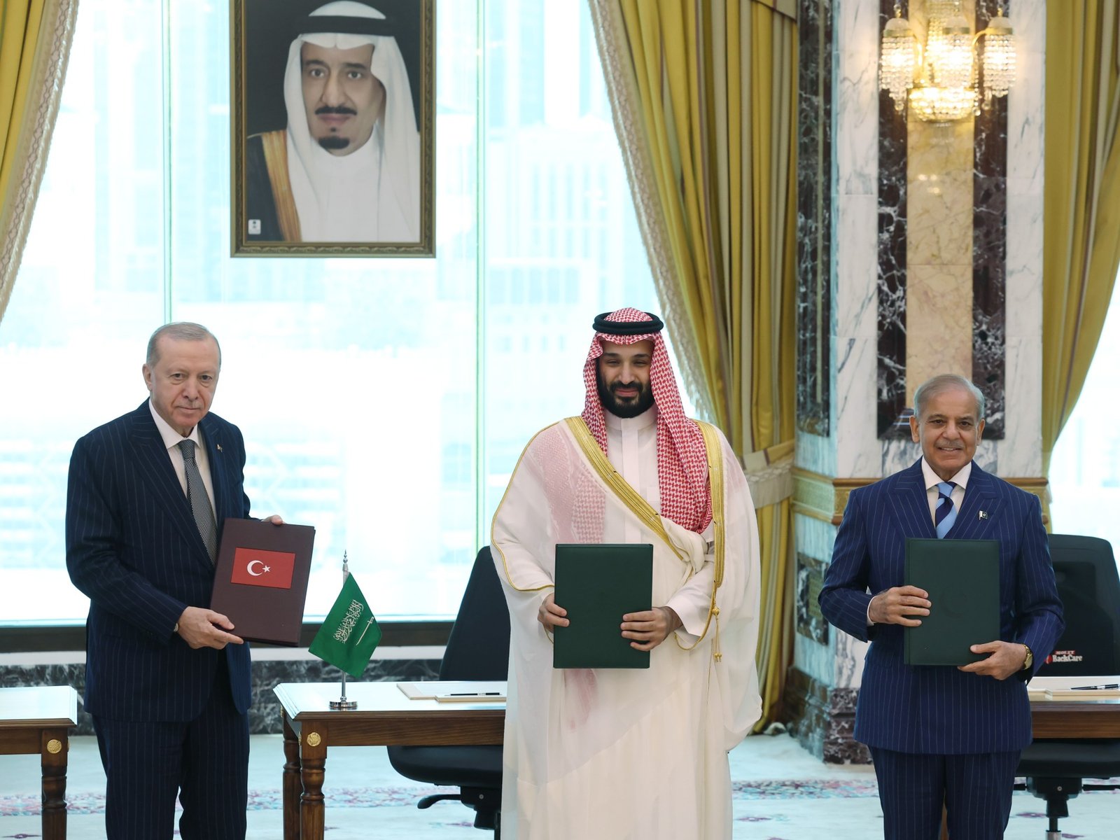 Saudi Arabia, Pakistan and Turkiye sign defence deal amid regional turmoil