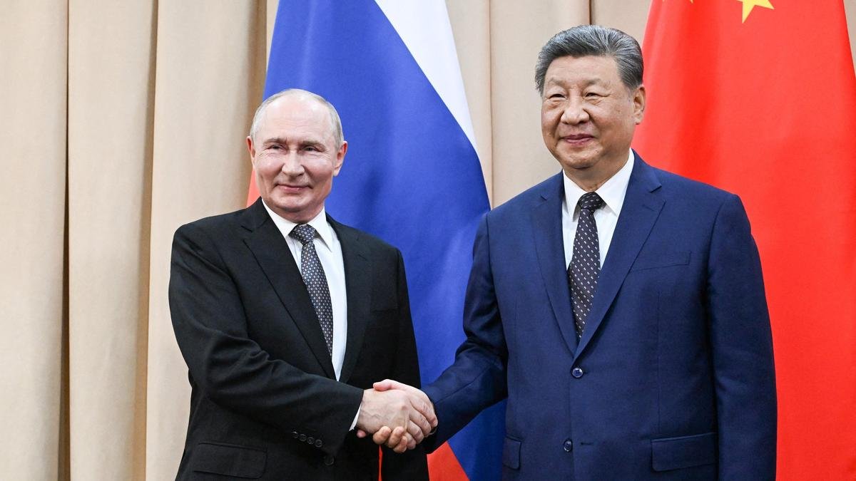 Xi, Putin discuss visa-free travel, global and regional issues at Bishkek