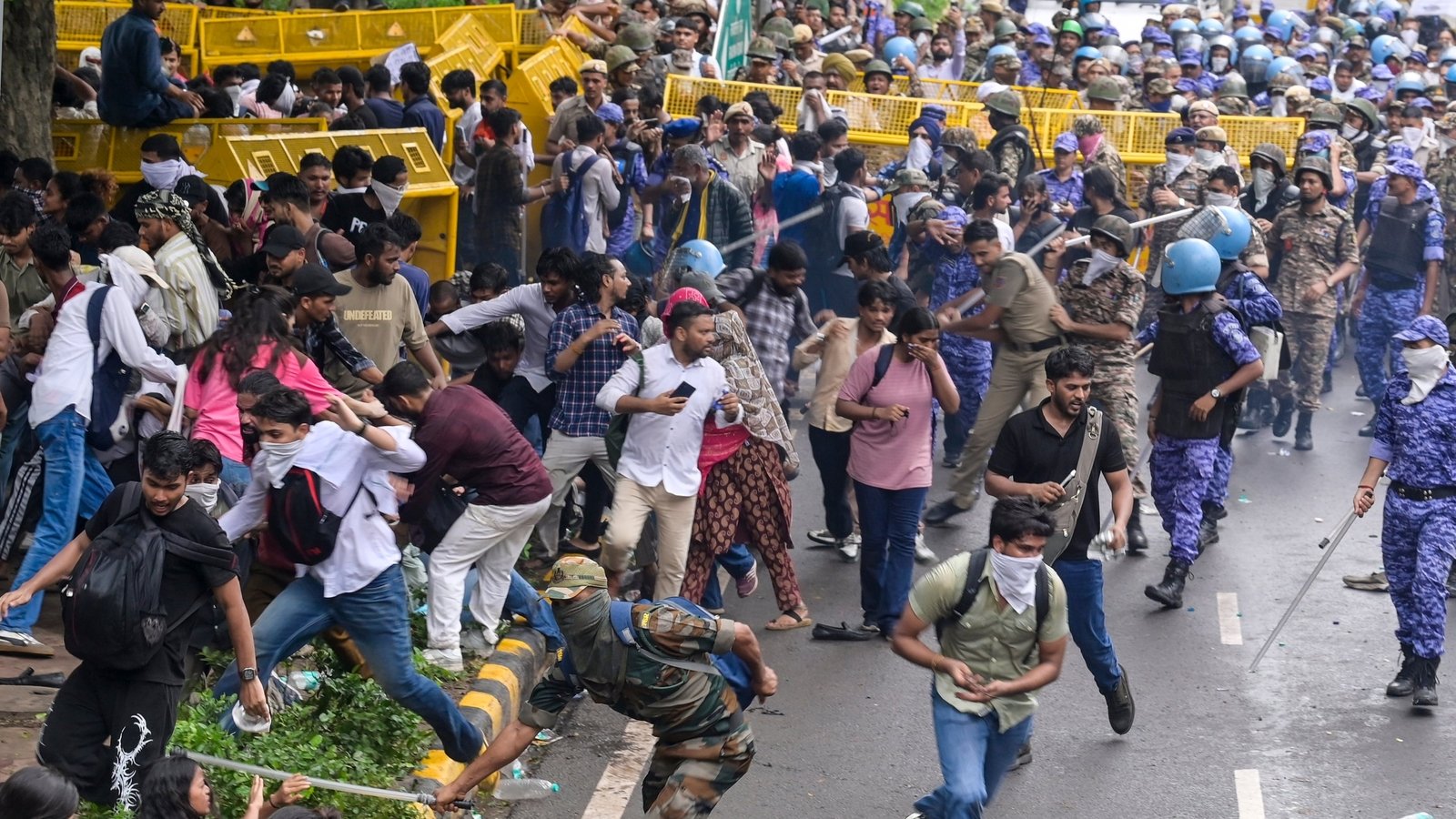 Supreme Court forms panel to examine use of force by police in Delhi's July 20 protest