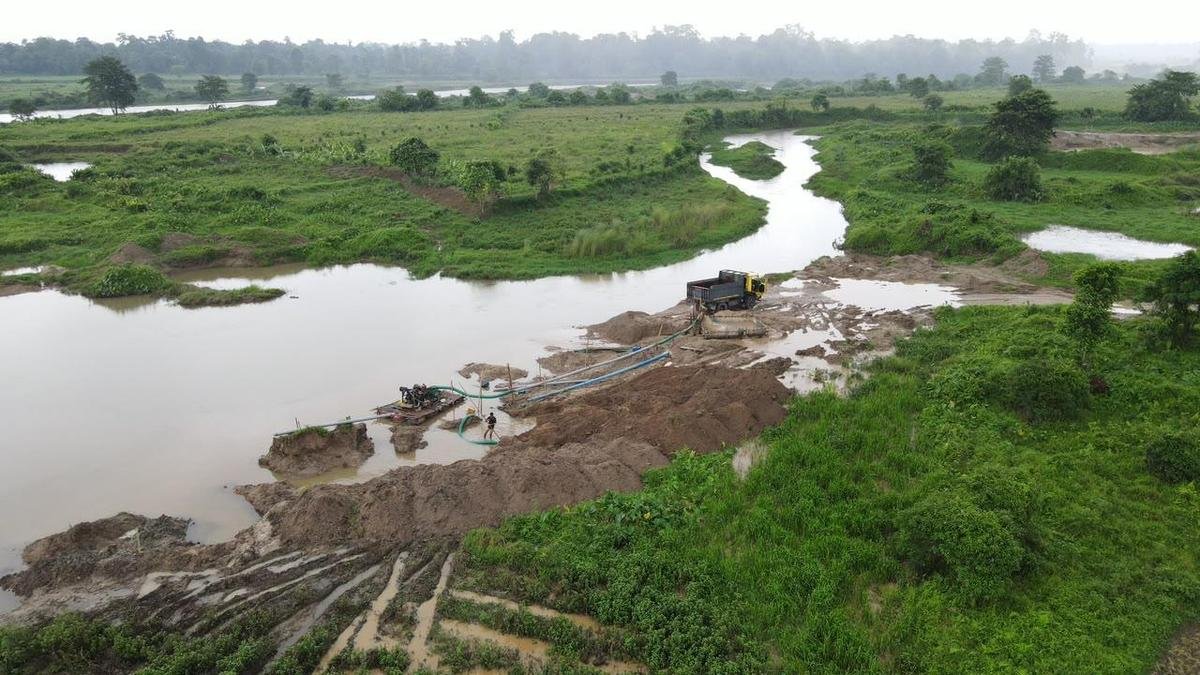 Supreme Court panel pulls up Assam Government for inaction on mining near Kaziranga