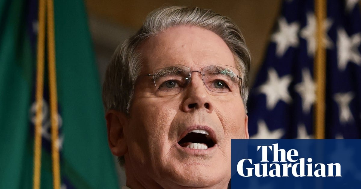 US threatens severe sanctions against countries with economic ties to Iran