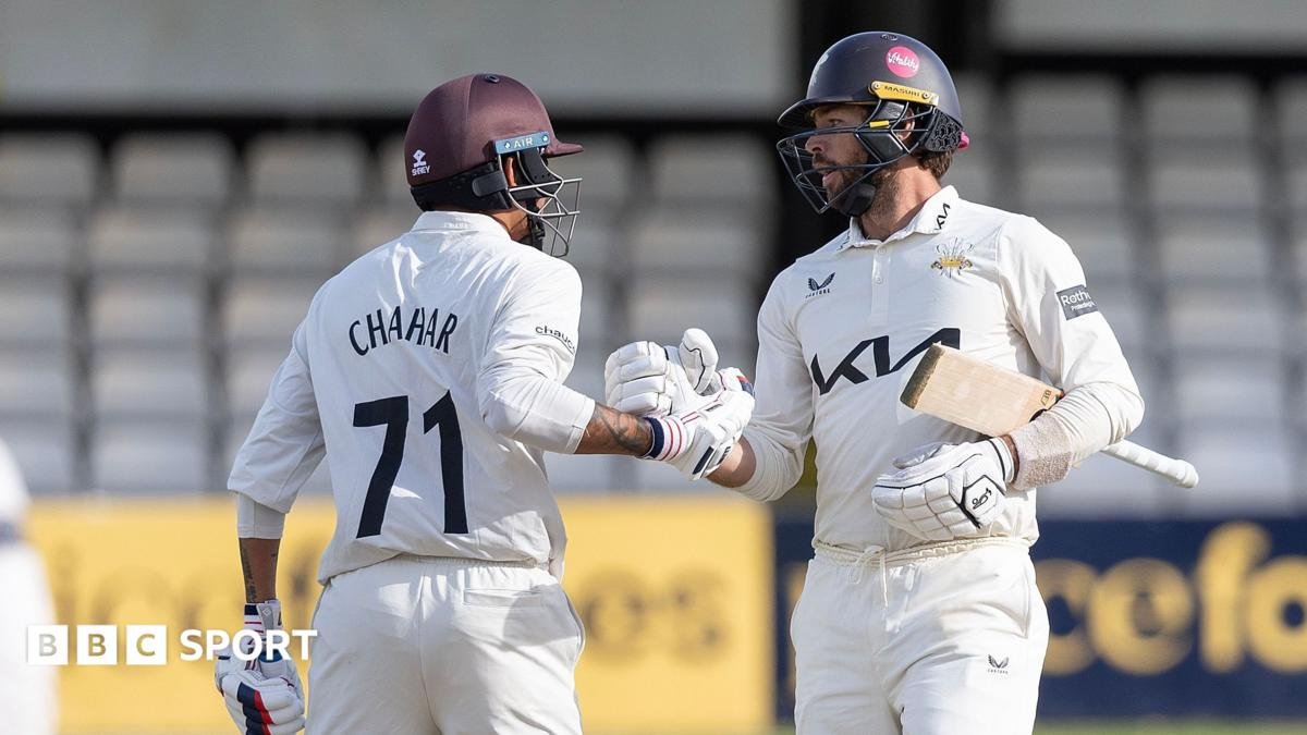 Superb Foakes century helps Surrey draw with Essex