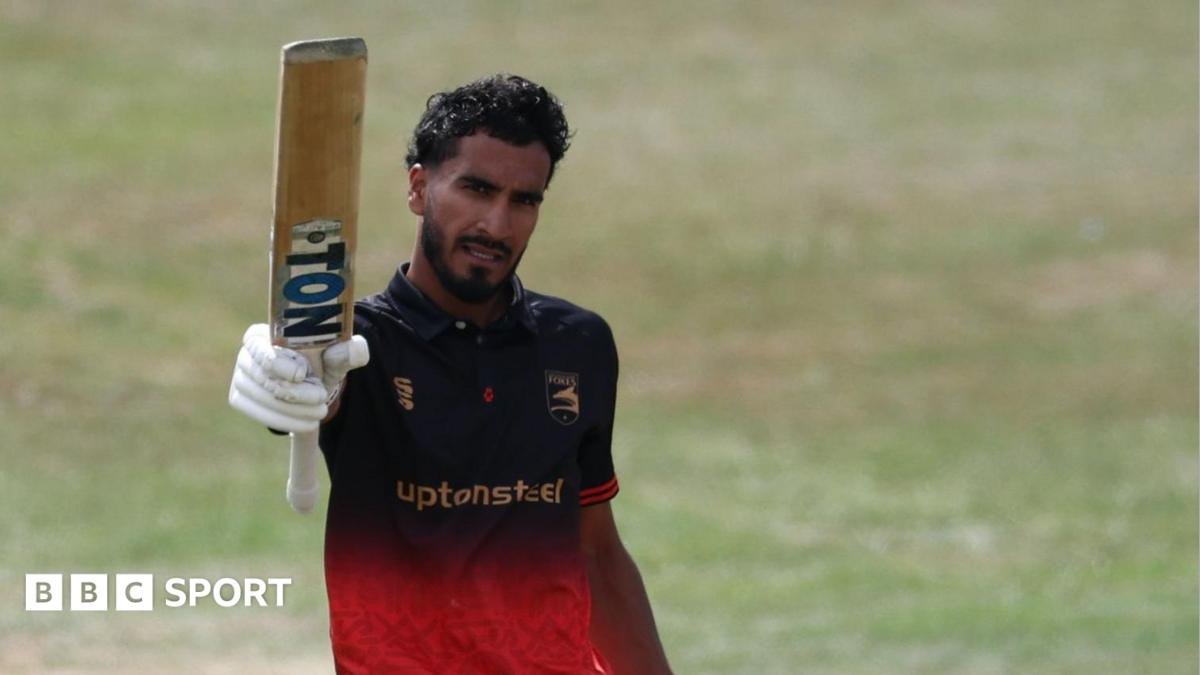 Foxes beat Notts to reach One-Day Cup final