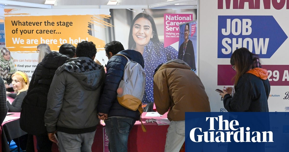 Number of young people in UK not in work or education falls below 1 million