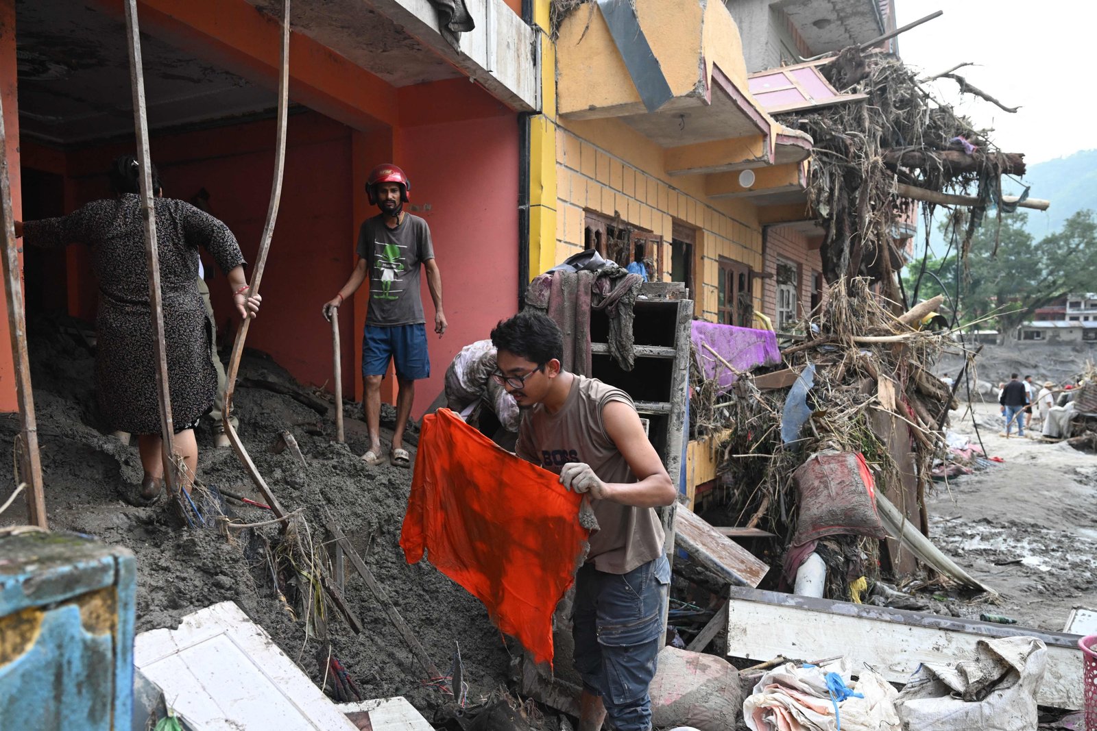 Nepal-Tibet flood LIVE: Missing toll surges to 2,478 as rescue race continues; 320 Indians untraceable