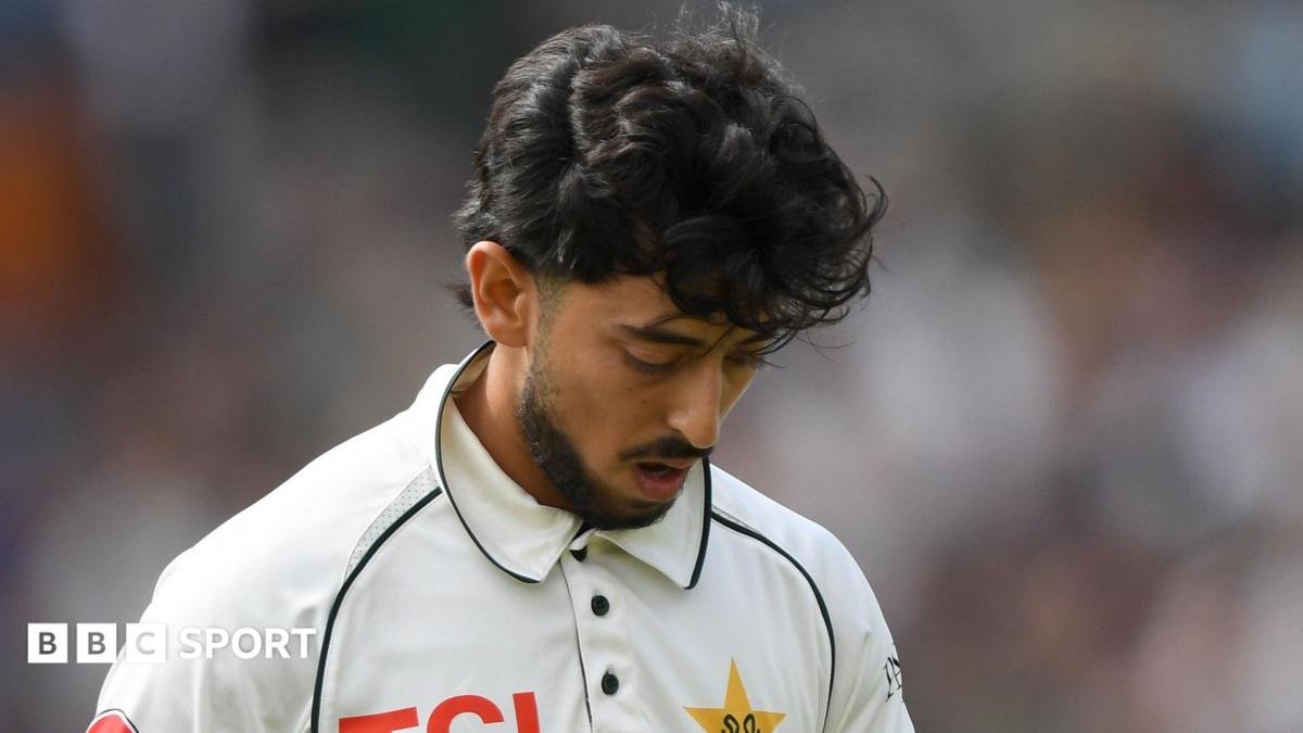 'I fear for them' - pundits lament 'desperate times' for Pakistan