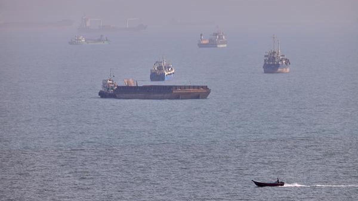 Iran Guards say won't reopen Hormuz without U.S. meeting Tehran's demands