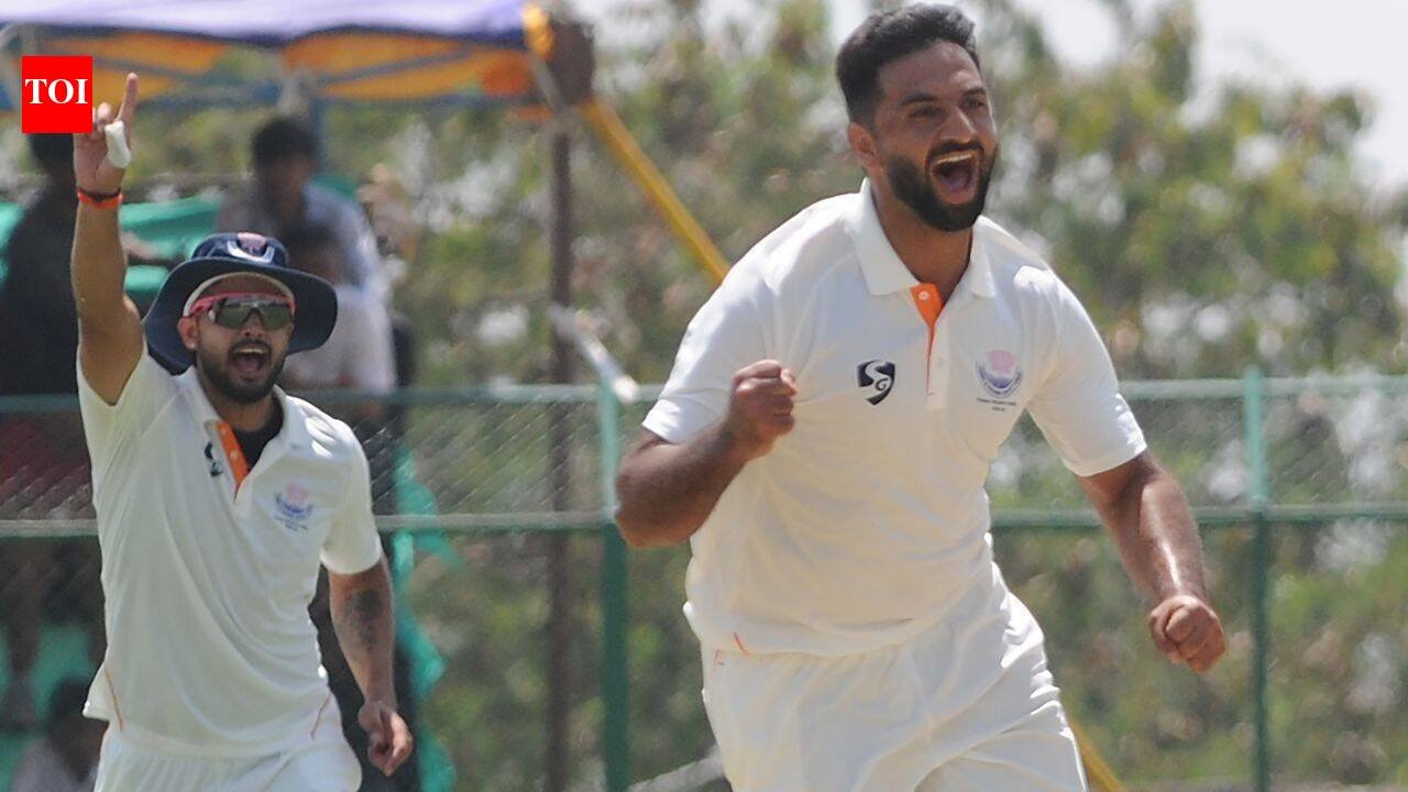 'No excuses if you want to play for India': The philosophy that shaped Auqib Nabi