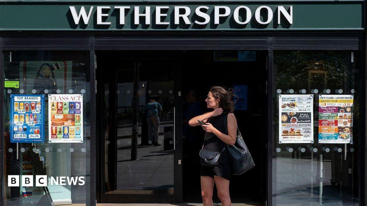 Wetherspoons bans customers playing music from phones in pubs
