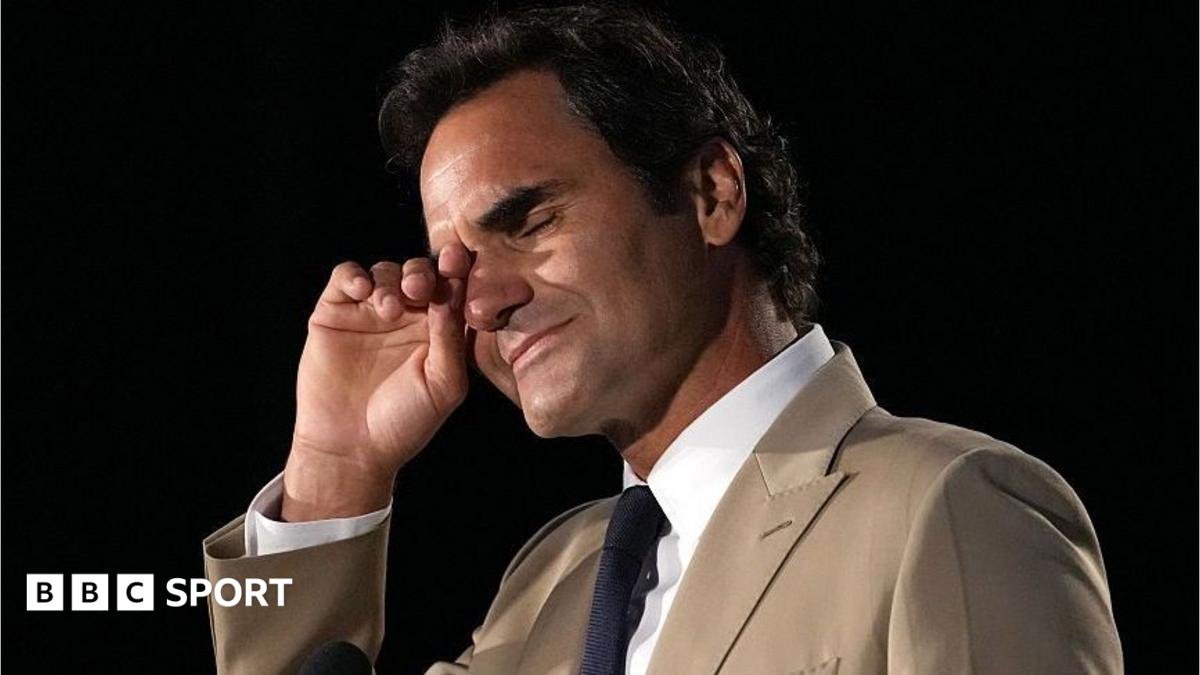 Tearful Federer inducted into Hall of Fame