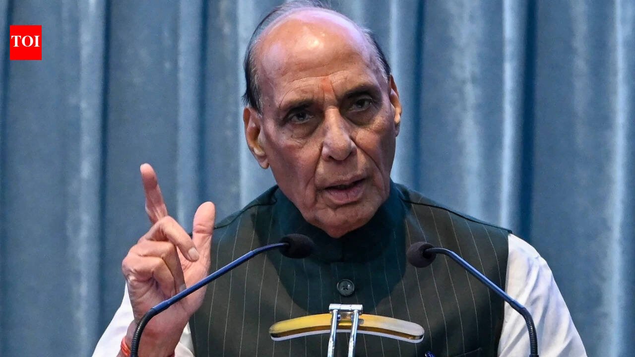 'Cannot imagine': Rajnath Singh's sharp 'Gandhi surname' attack on Rahul Gandhi over PM hug jibe