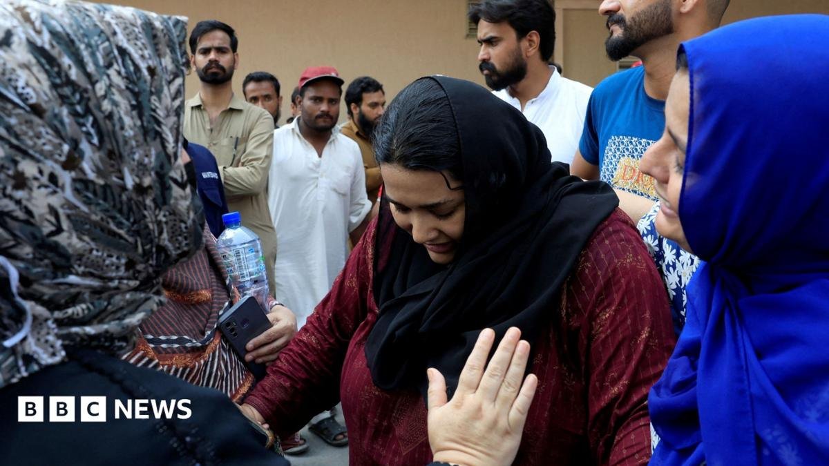 At least 14 babies die in Pakistan hospital fire