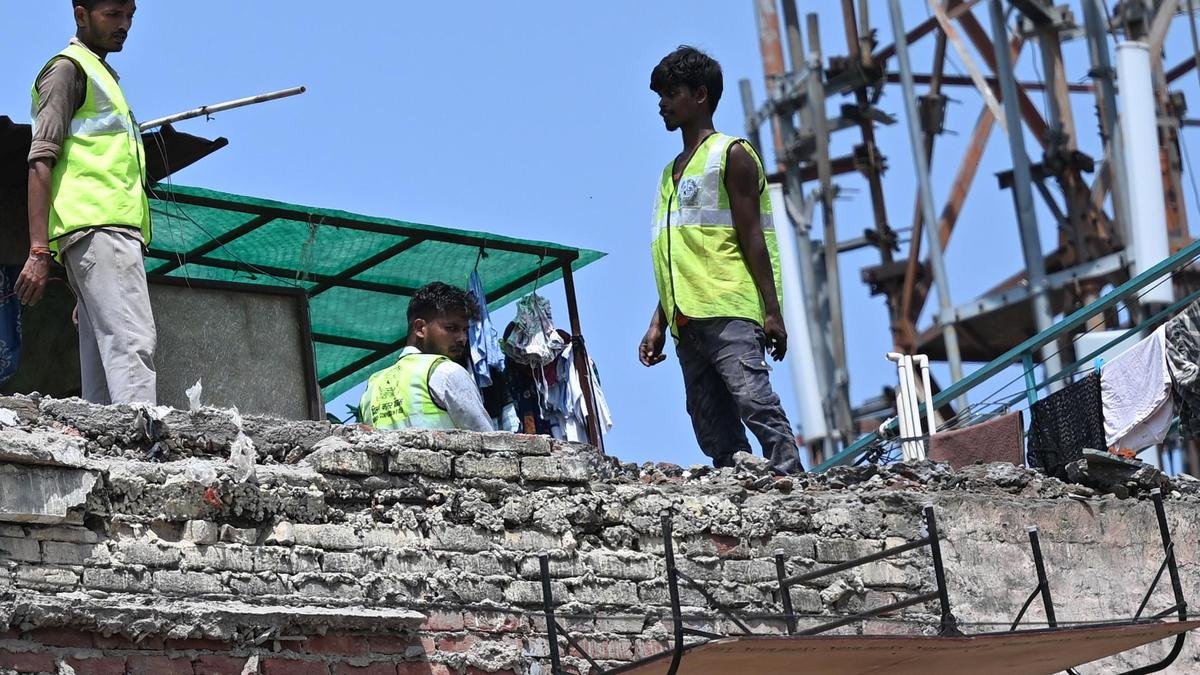 Supreme Court begins hearing on Satya Niketan building collapse | LIVE