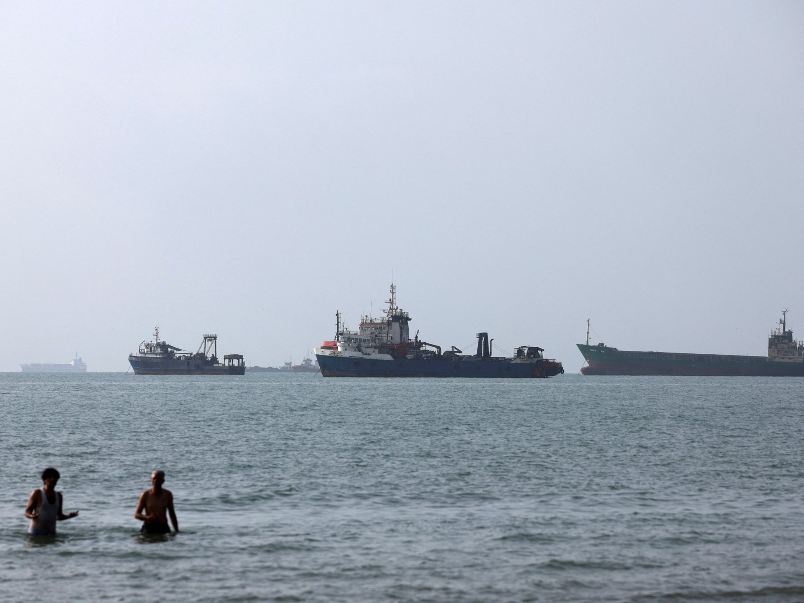 Oil prices surge as US-Iran strikes intensify in Strait of Hormuz