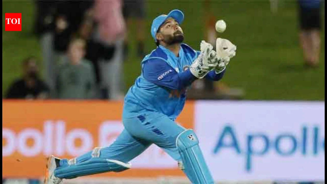 'Selection committee has made up its mind': Ex-India cricketer on Rishabh Pant