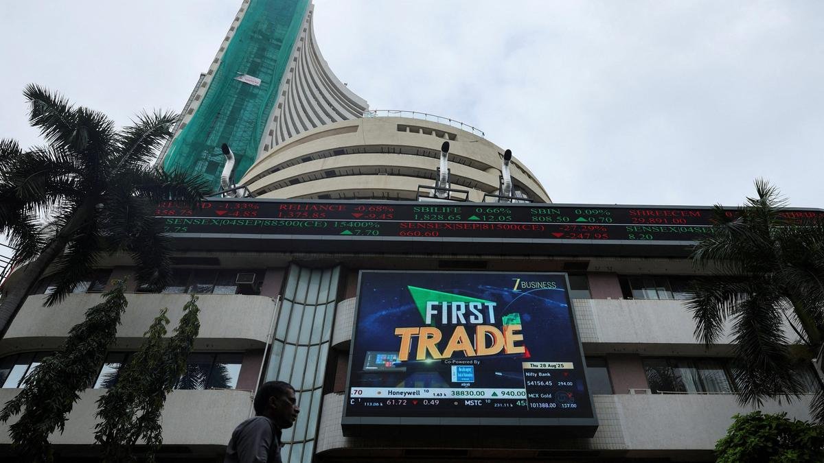 Markets climb in early trade on strong buying in IT stocks, HDFC Bank