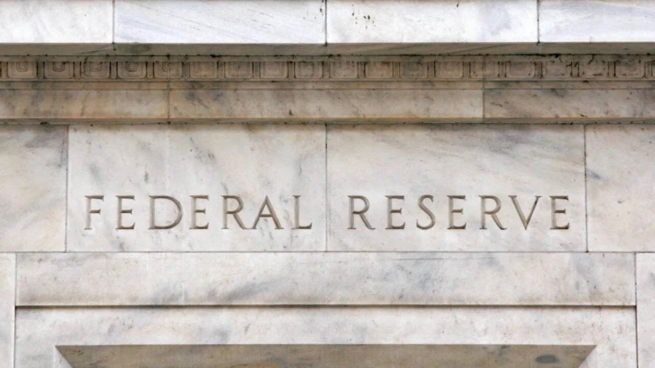 US stocks face rate-hike jitters as investors assess Fed's policy path