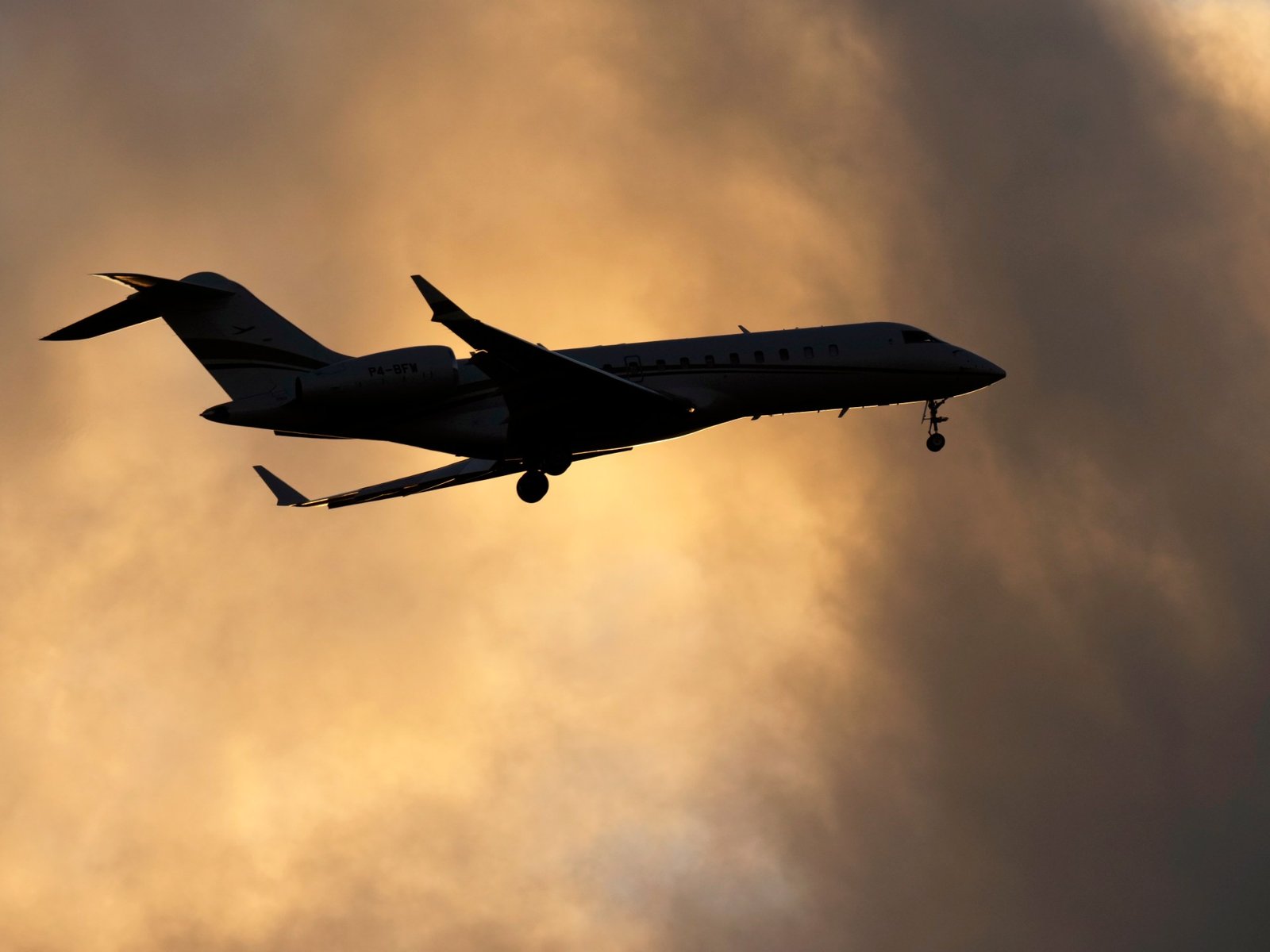 Trump threatens to block Canada’s Bombardier sales unless planes made in US