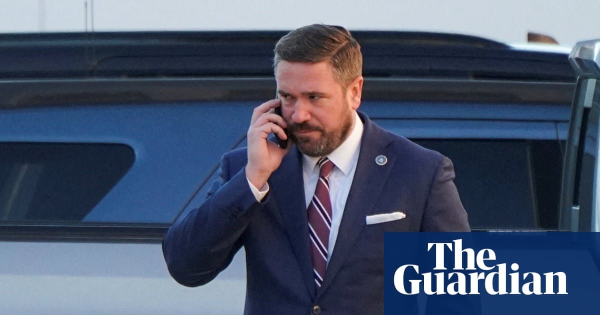 Trump appointee overseeing election investigations steps down from FBI role
