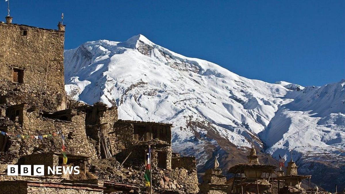 Two bodies found after avalanche hits Himalayan climbing group