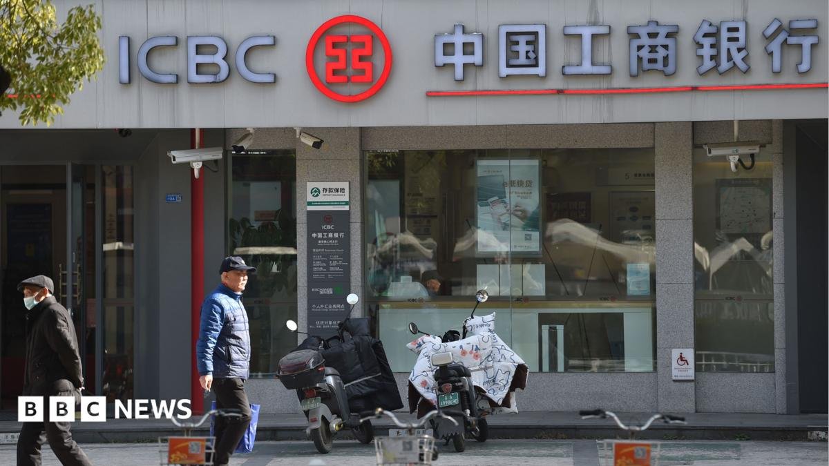 China to pump $54bn into state banks and insurers to boost economy