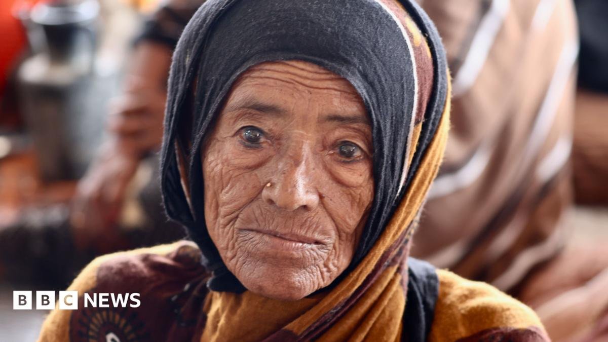 Yemenis flee across Red Sea as Houthis and Saudi-backed forces escalate war