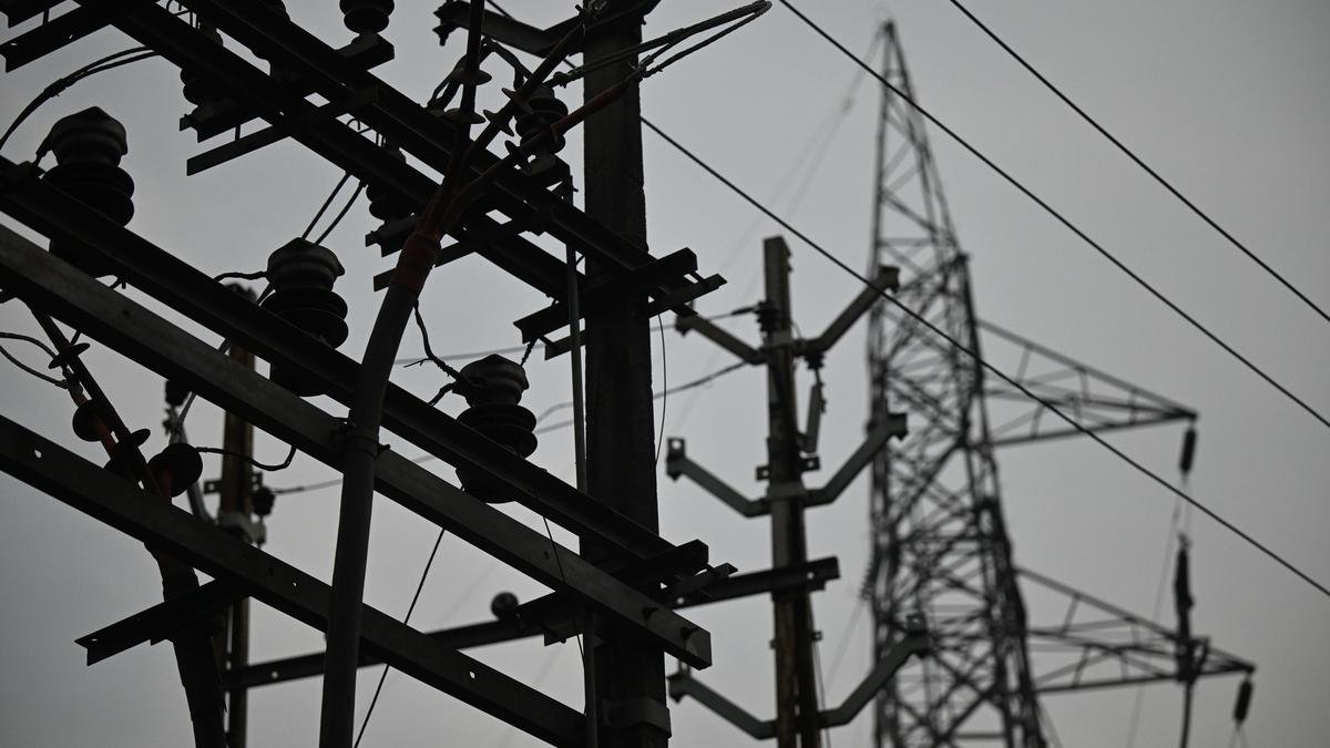 Continuing power outages in Keralam throw people’s lives into disarray