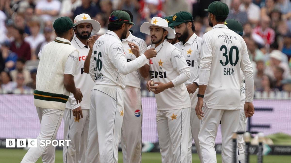 Pakistan investigate 'discipline and conduct'