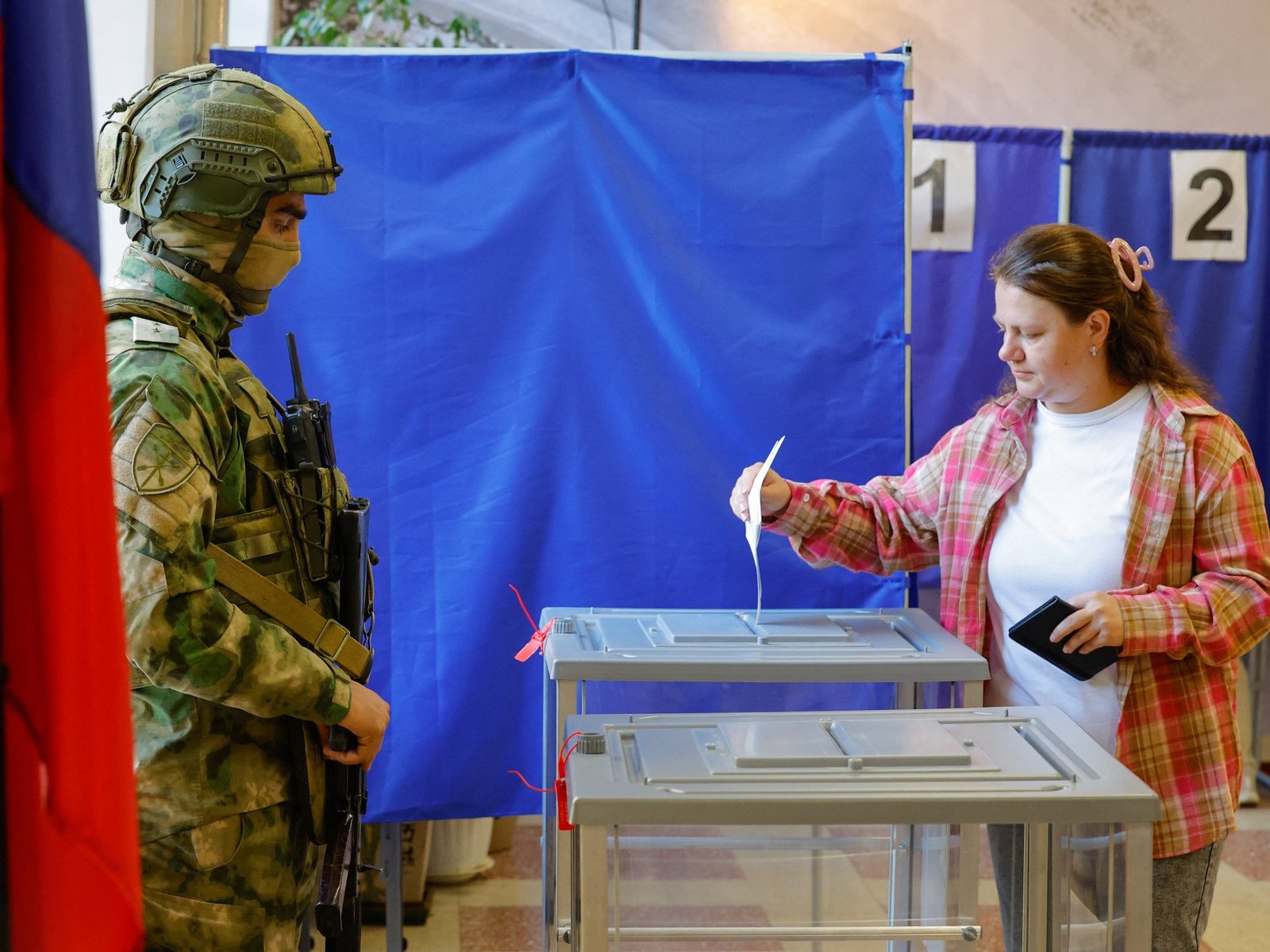 Ukraine fires drone barrage as Russia launches elections