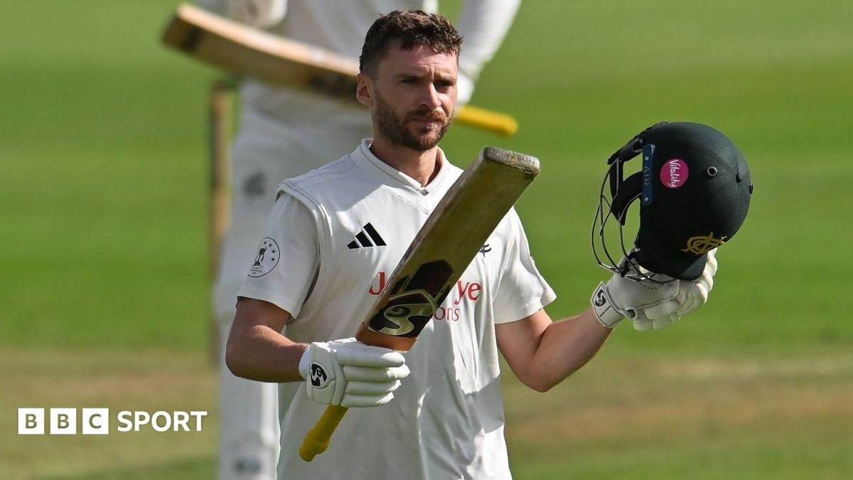 Clarke leads Notts recovery against Hampshire