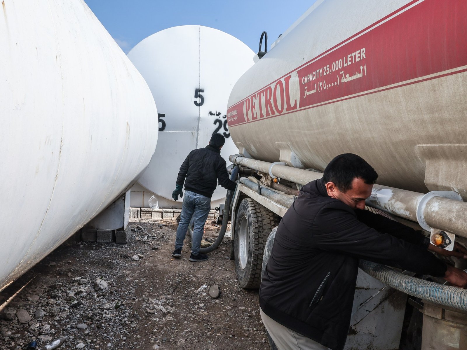 Iran war squeezes Iraq’s economy as oil revenues fall and prices rise