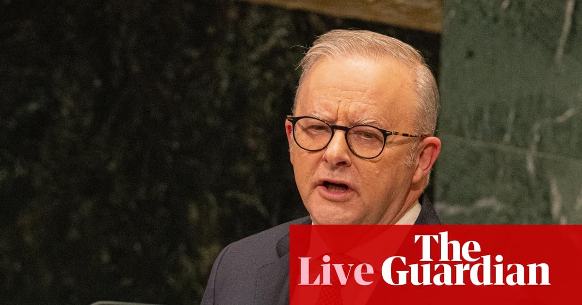 News live: Hume says AI hack shows Australia needs more AI; Albanese posts selfie with Greek PM after Trump controversy