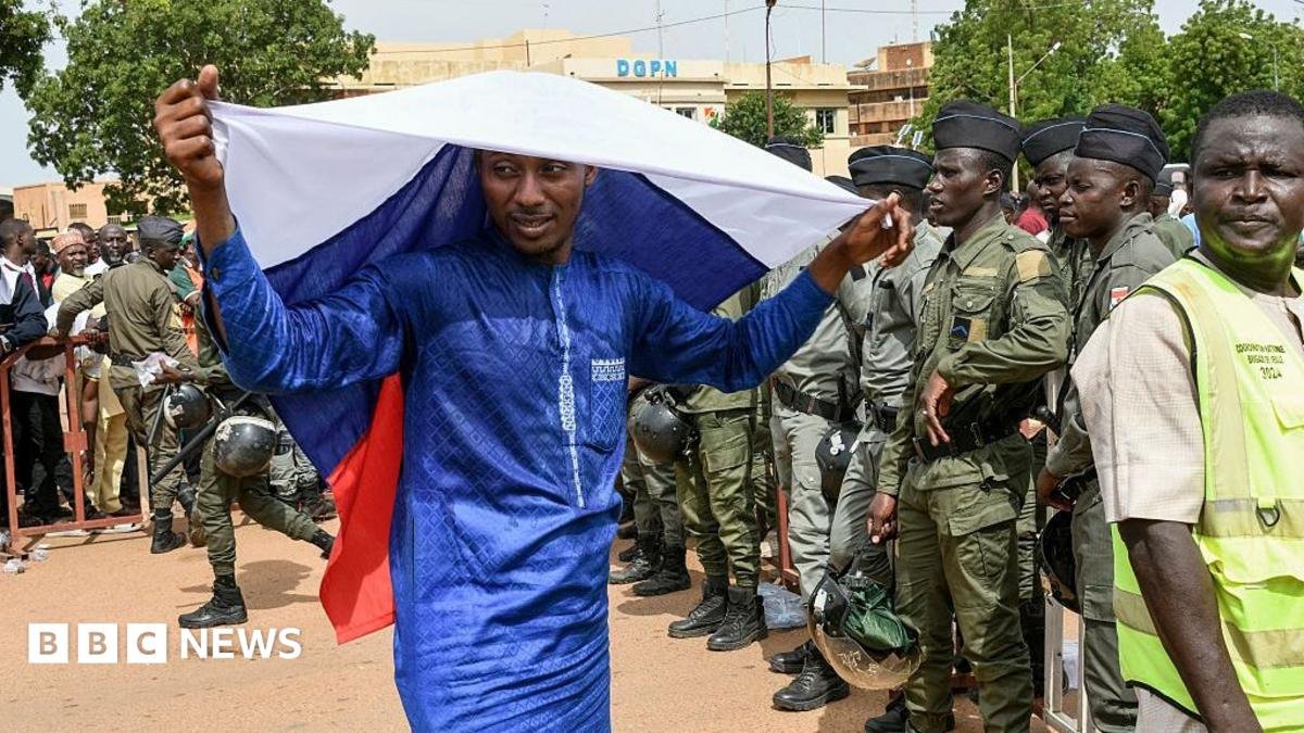 Is Russia proving better at protecting friends than fighting enemies in West Africa?