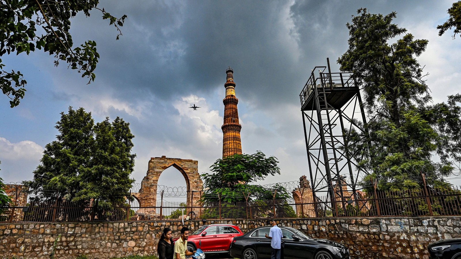 IMD red alert in Delhi, warning of heavy rain; Air India issues advisory