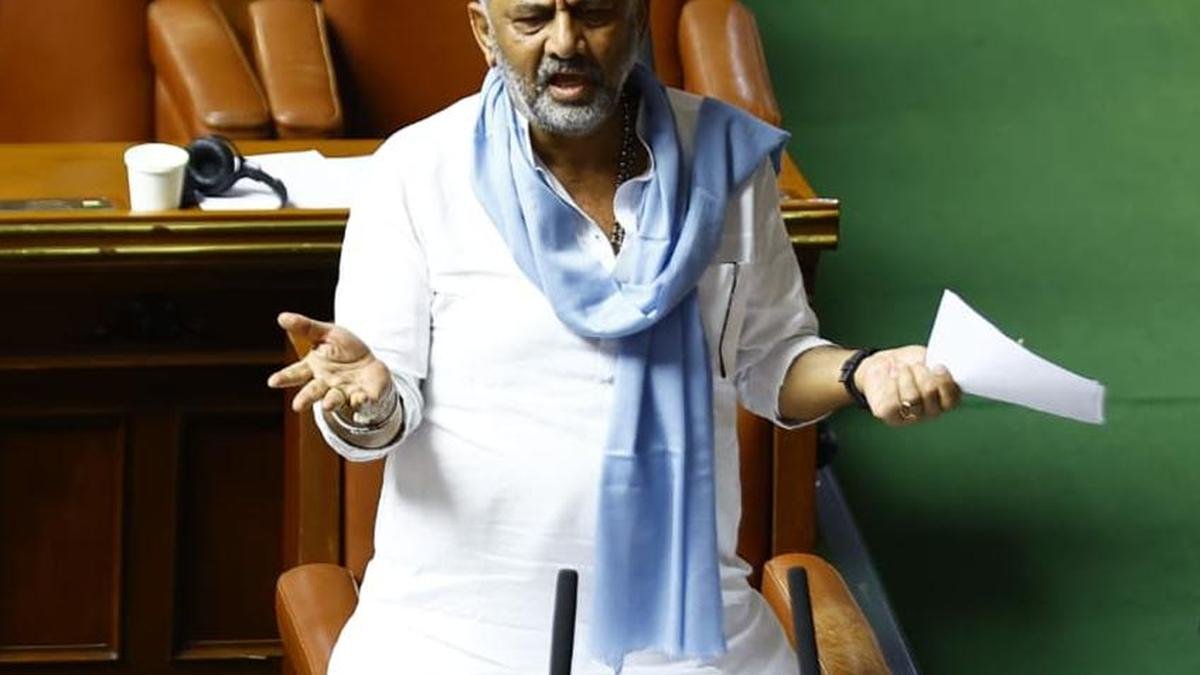 Karnataka willing to share loan waiver burden if Centre announces it: D.K. Shivakumar