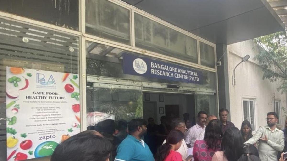 Surprise inspection by Forest Minister exposes irregularities at Bengaluru pollution testing lab
