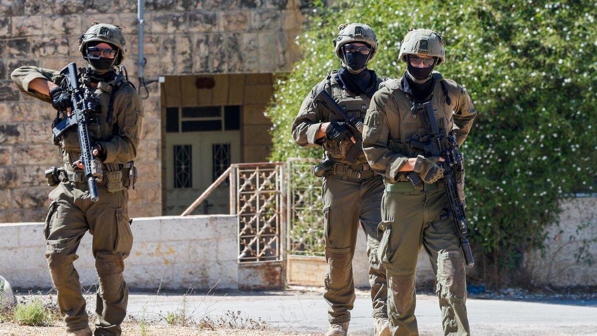 Israeli settler killed in West Bank, suspect arrested