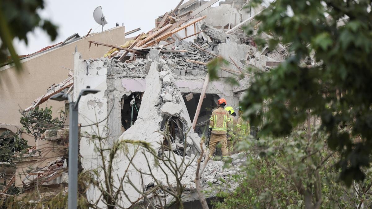 Iran retaliates after Israeli strikes its nuclear program; 3 killed, several wounded