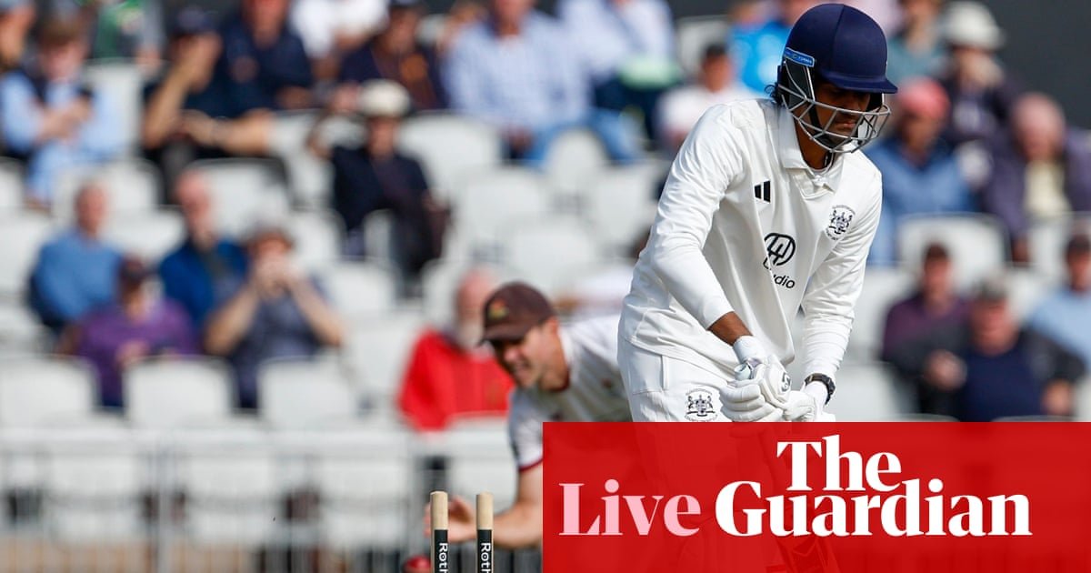 Warwickshire thrash Glamorgan; Leics v Somerset, Notts v Hants: county cricket, day two – live