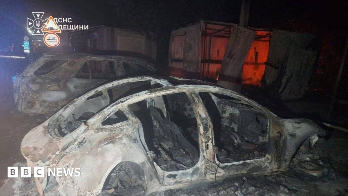 Russia and Ukraine exchange strikes as two killed at Moldova border