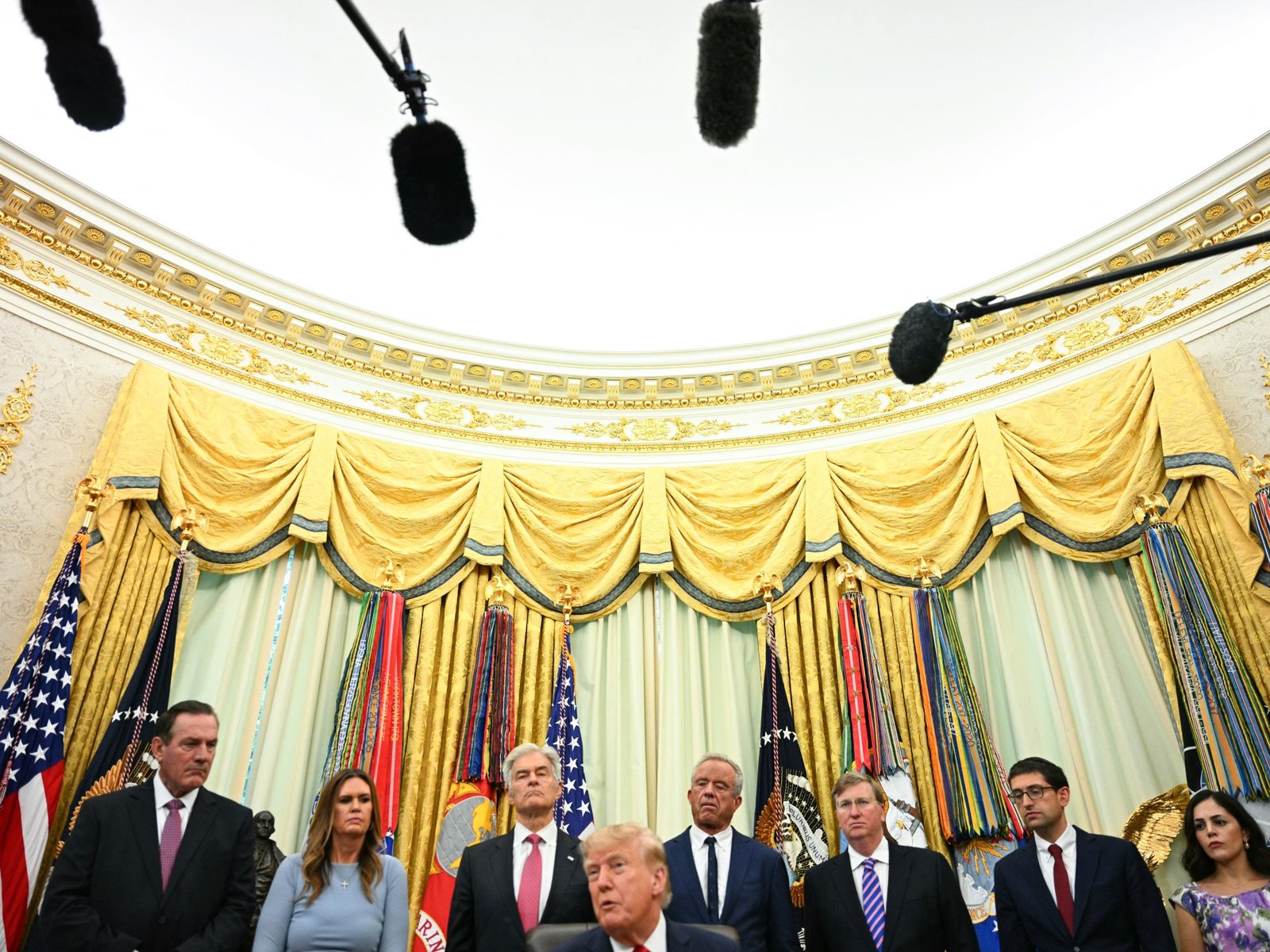 Trump signs sweeping Russia sanctions over Ukraine war