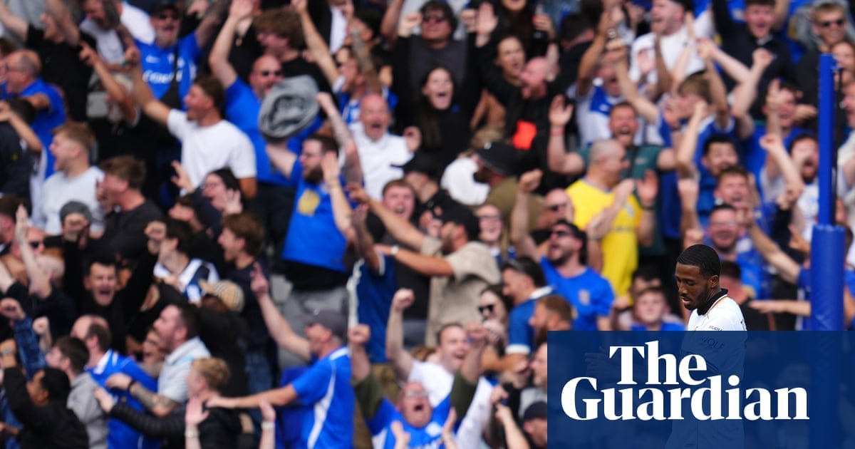 Armstrong spurns golden chance to win derby as Birmingham and Wolves draw