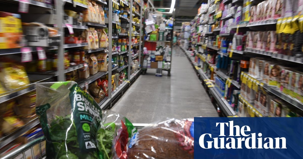 Record strength El Niño could mean bigger supermarket bills for Australians, experts warn